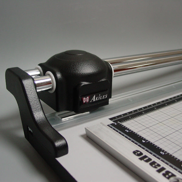 Roll@Blade  High Precision Rotary Trimmer